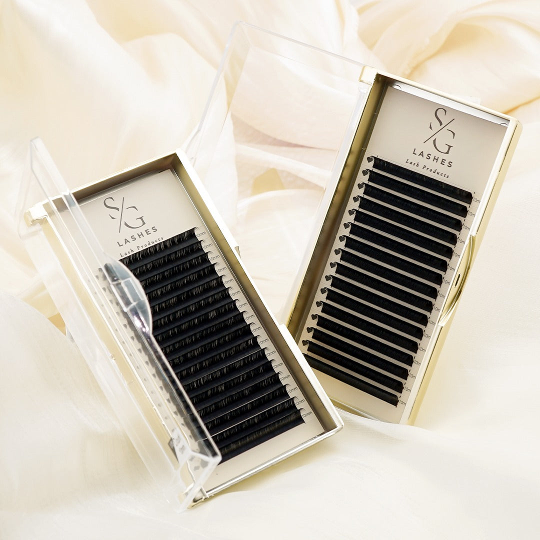 MIXED LENGH VOLUME LASHES (D/0.05)